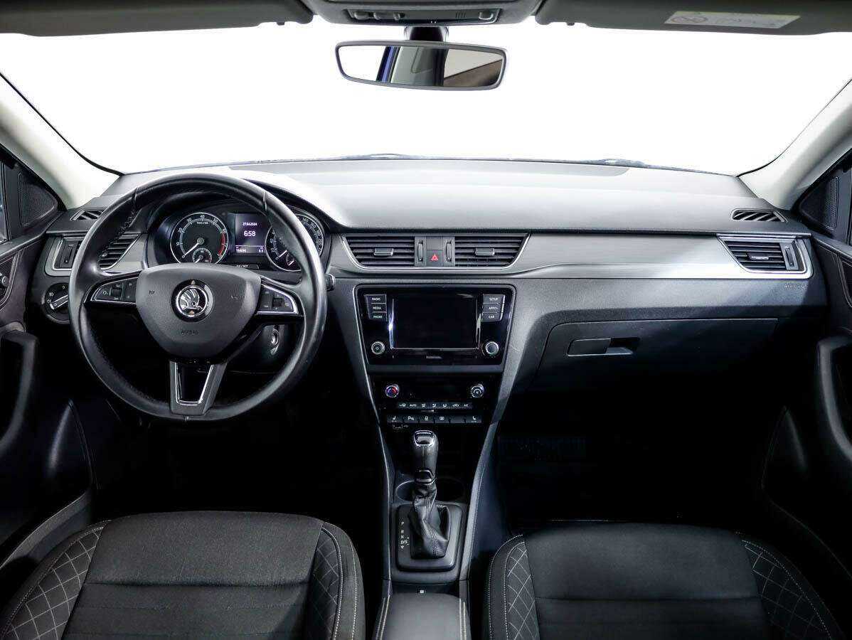Купить Skoda Rapid с пробегом. Фото: #8