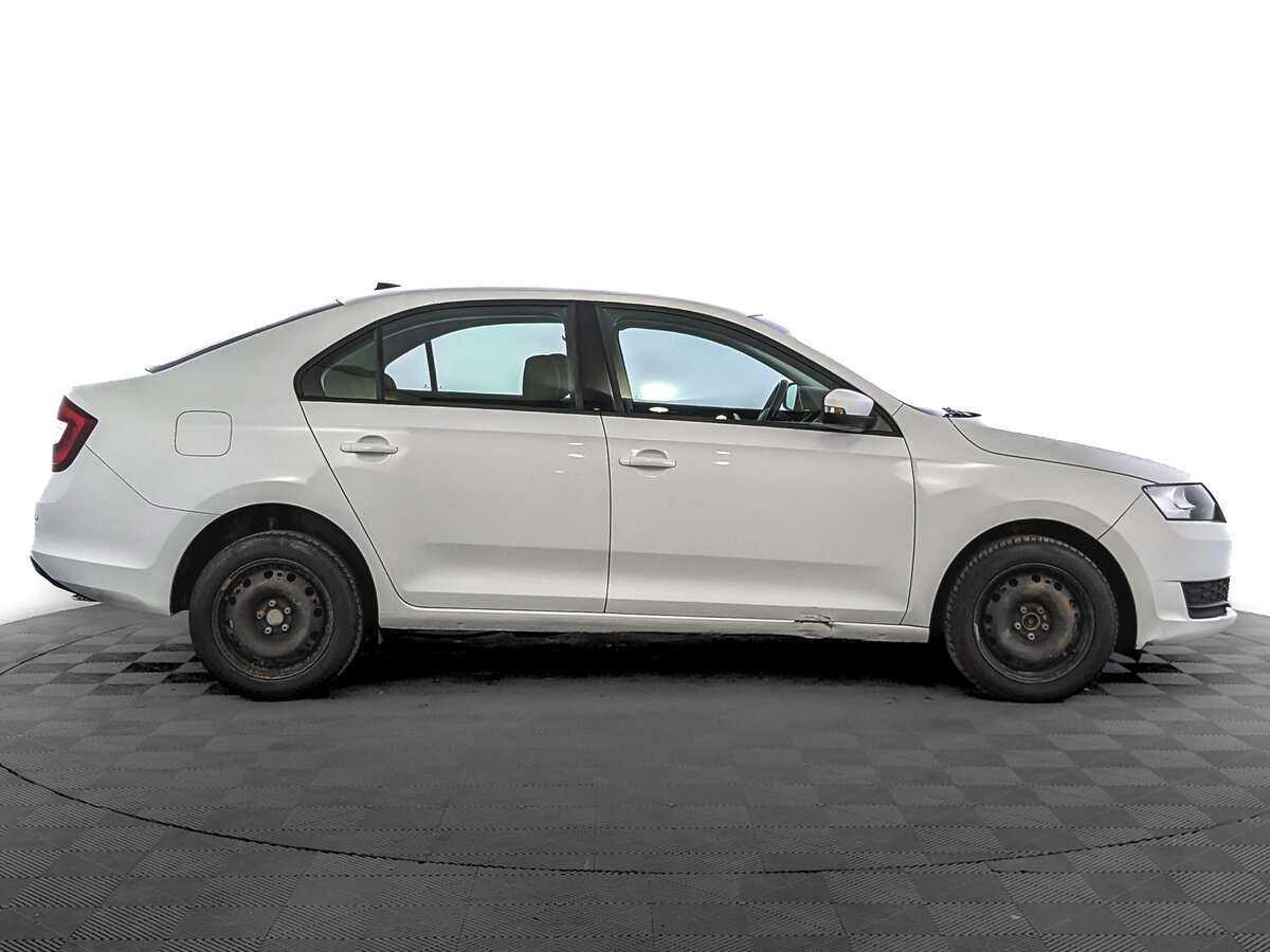 Купить Skoda Rapid с пробегом. Фото: #3