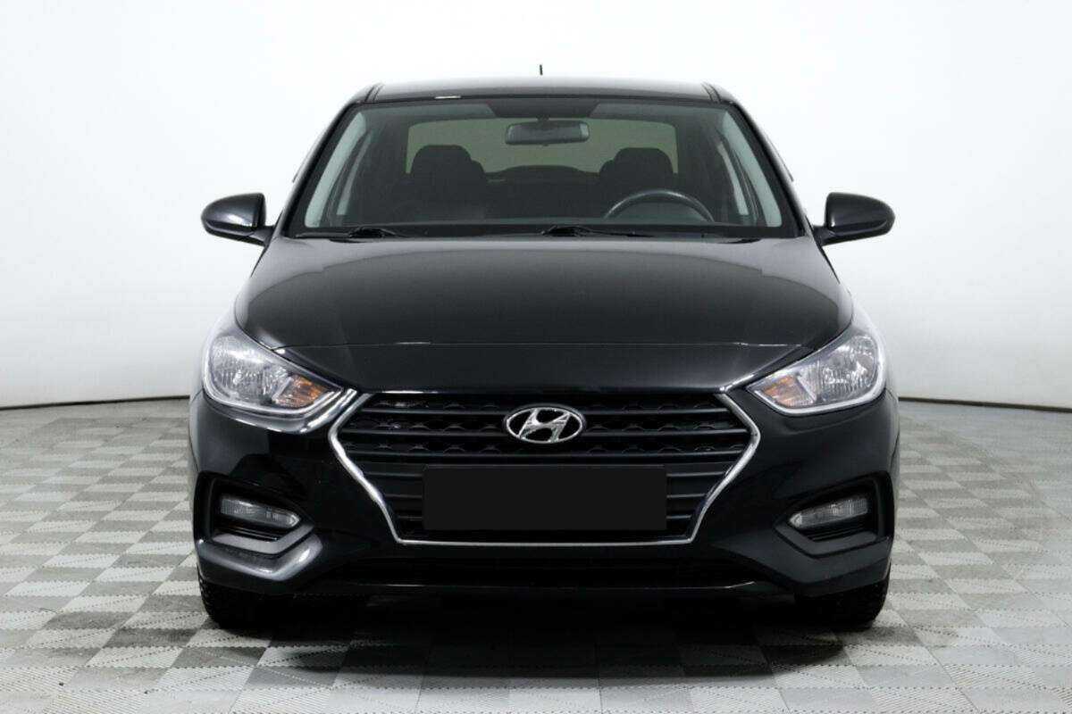 Купить Hyundai Solaris с пробегом. Фото: #1