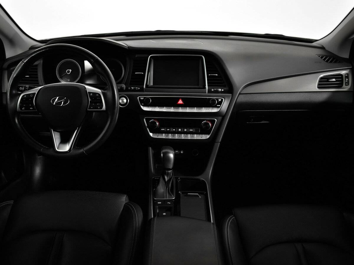 Купить Hyundai Sonata с пробегом. Фото: #11
