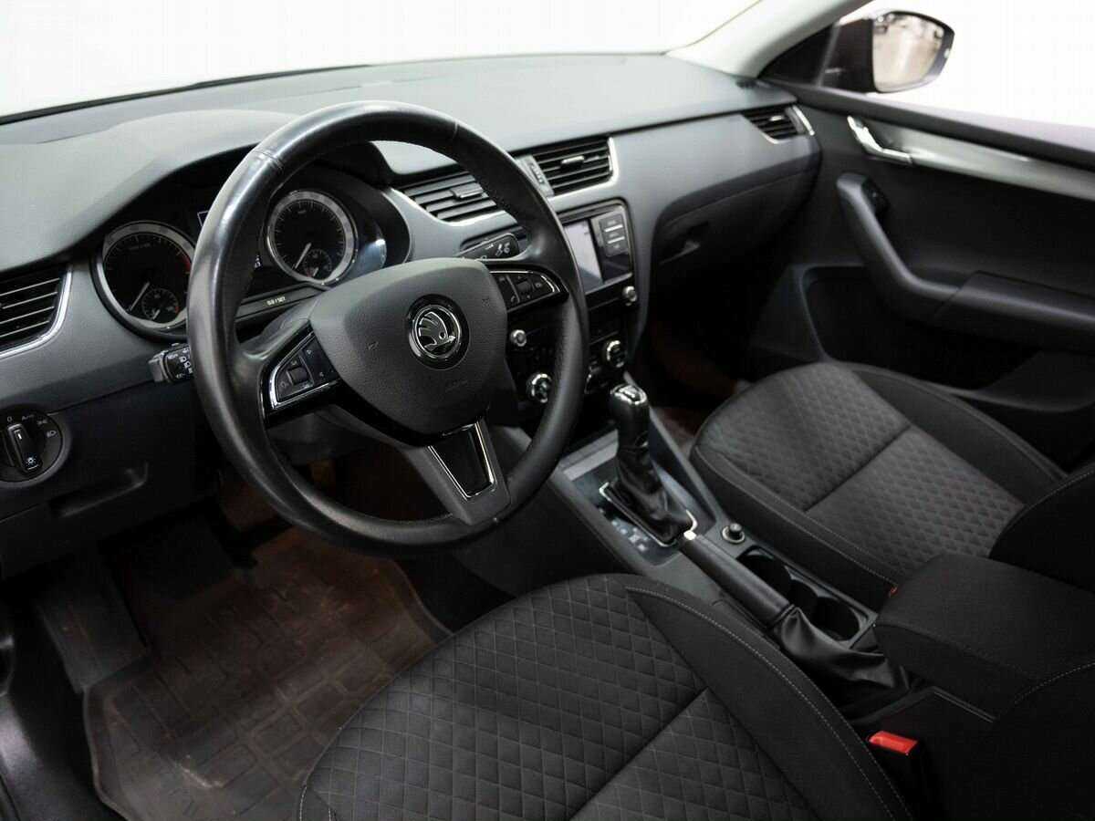 Купить Skoda Octavia с пробегом. Фото: #6