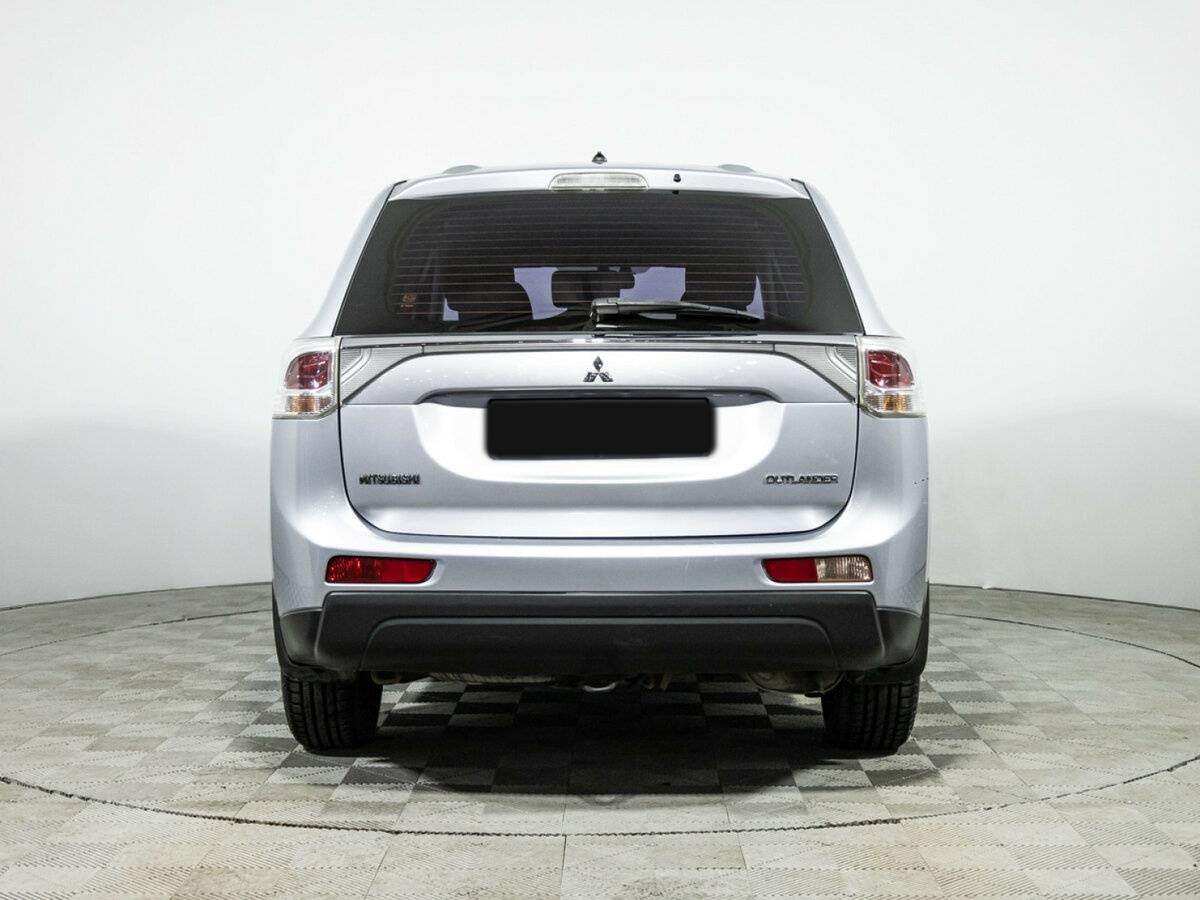 Купить Mitsubishi Outlander с пробегом. Фото: #4