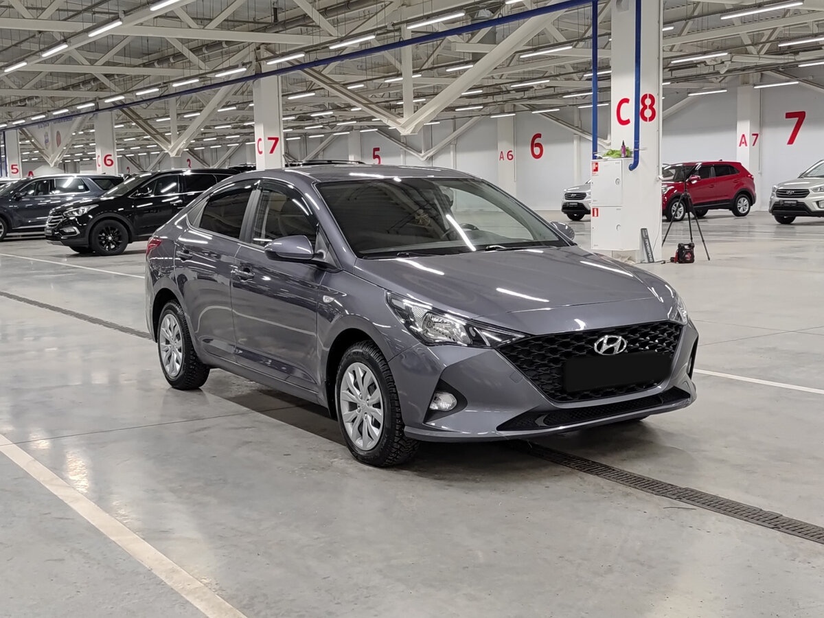 Купить Hyundai Solaris с пробегом. Фото: #2