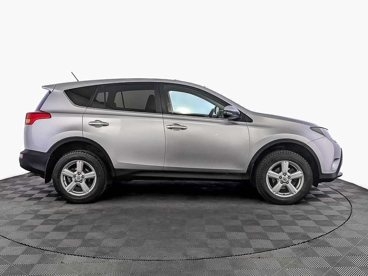 Купить Toyota RAV4 с пробегом. Фото: #3