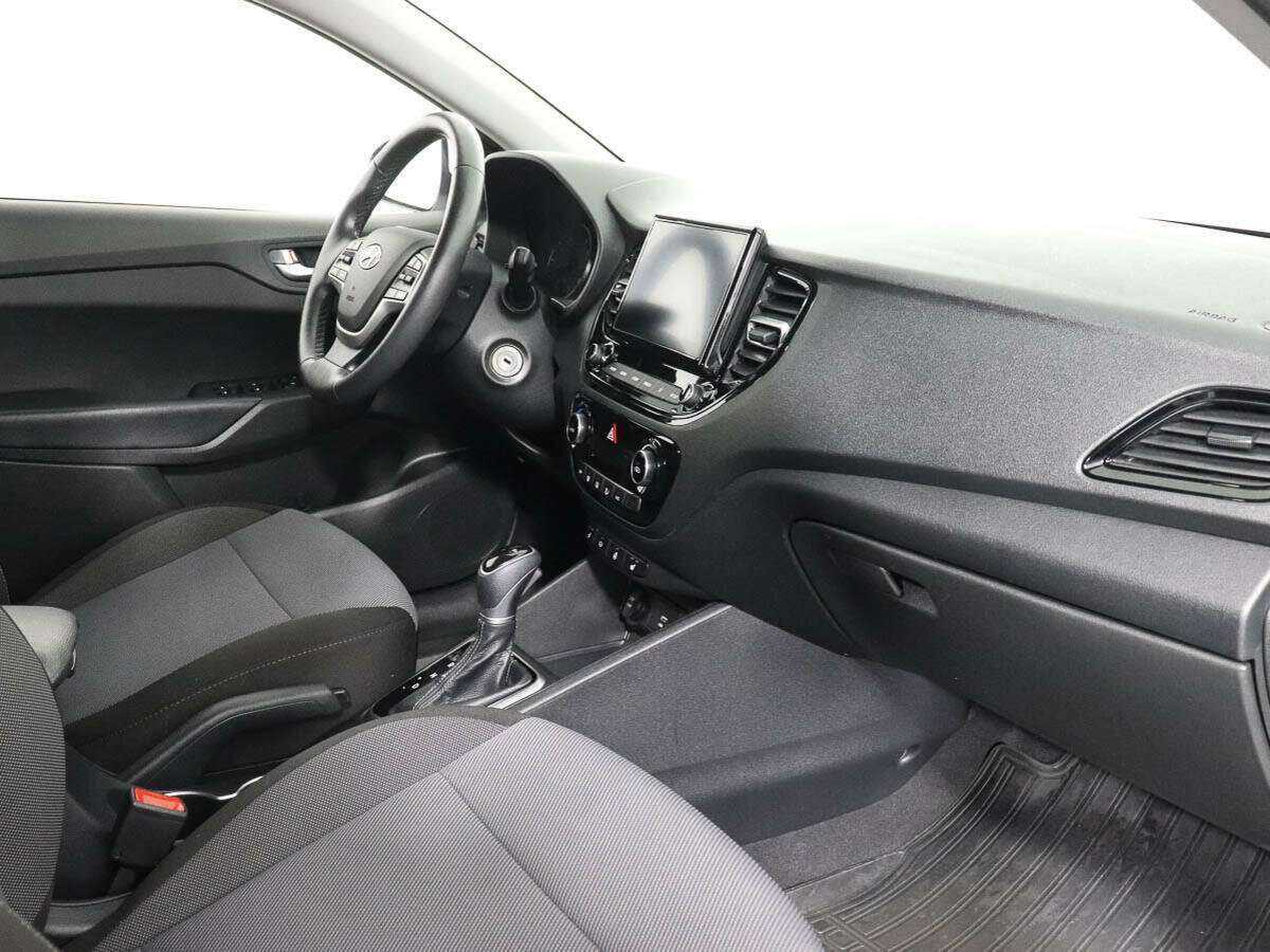 Купить Hyundai Solaris с пробегом. Фото: #5