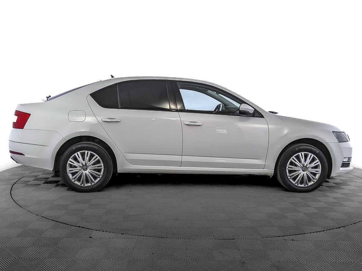 Купить Skoda Octavia с пробегом. Фото: #3