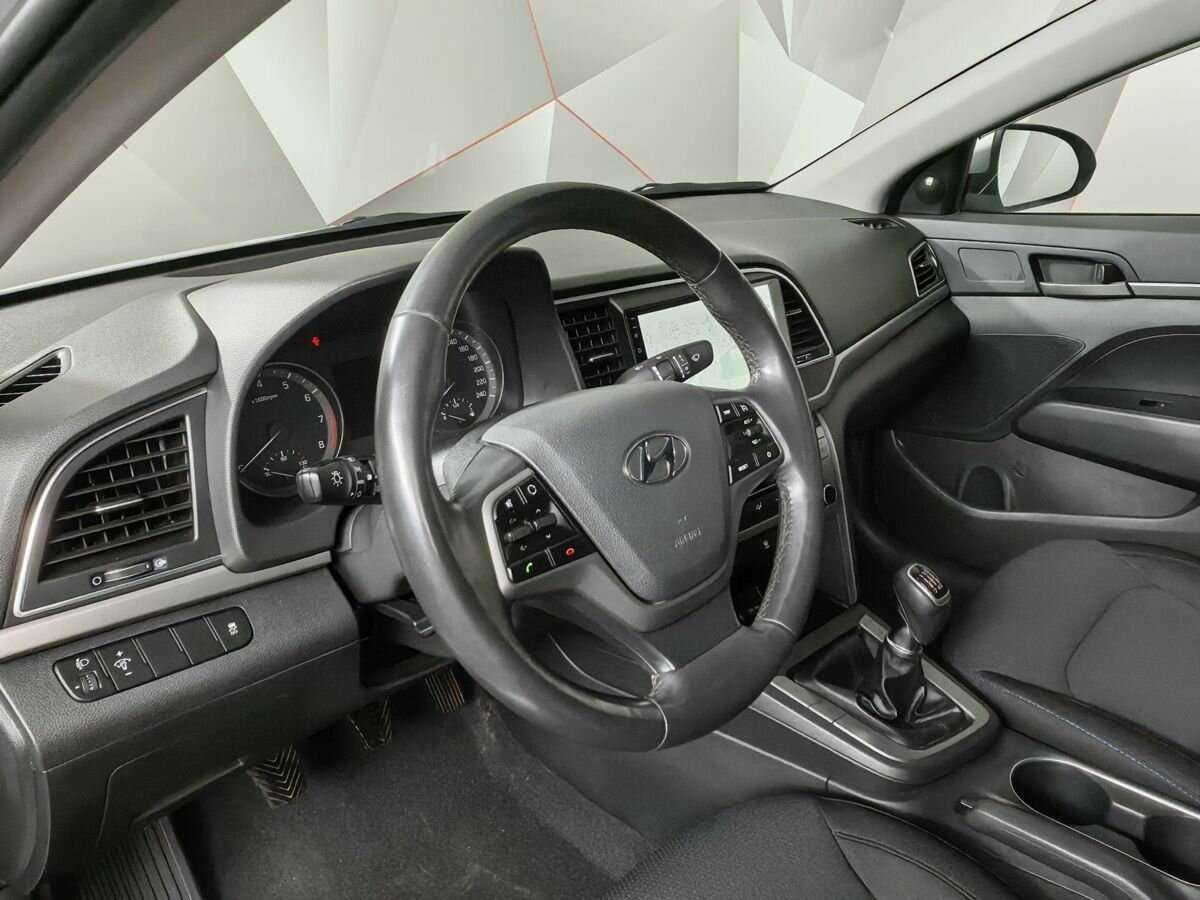 Купить Hyundai Elantra с пробегом. Фото: #12