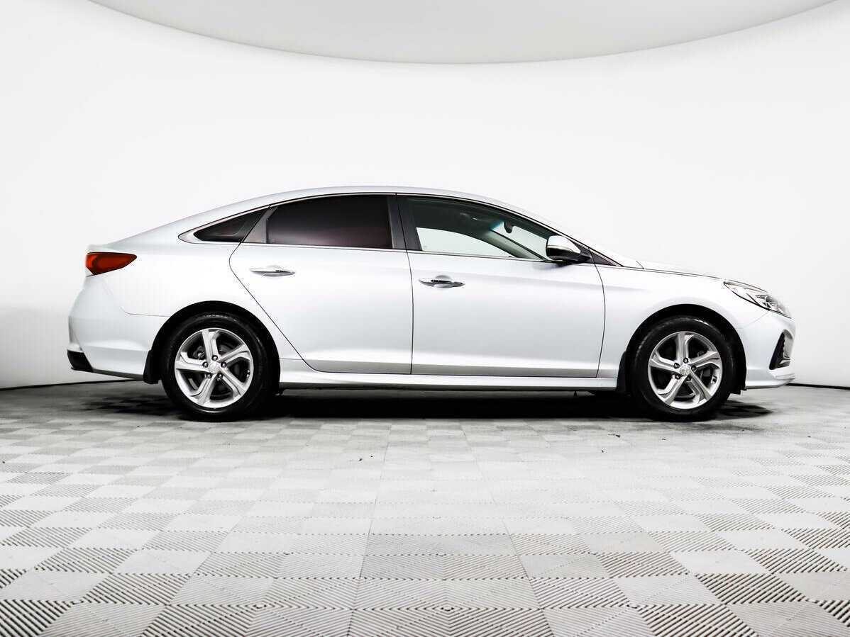 Купить Hyundai Sonata с пробегом. Фото: #3
