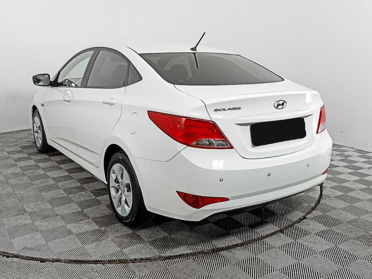 Купить Hyundai Solaris с пробегом. Фото: #6