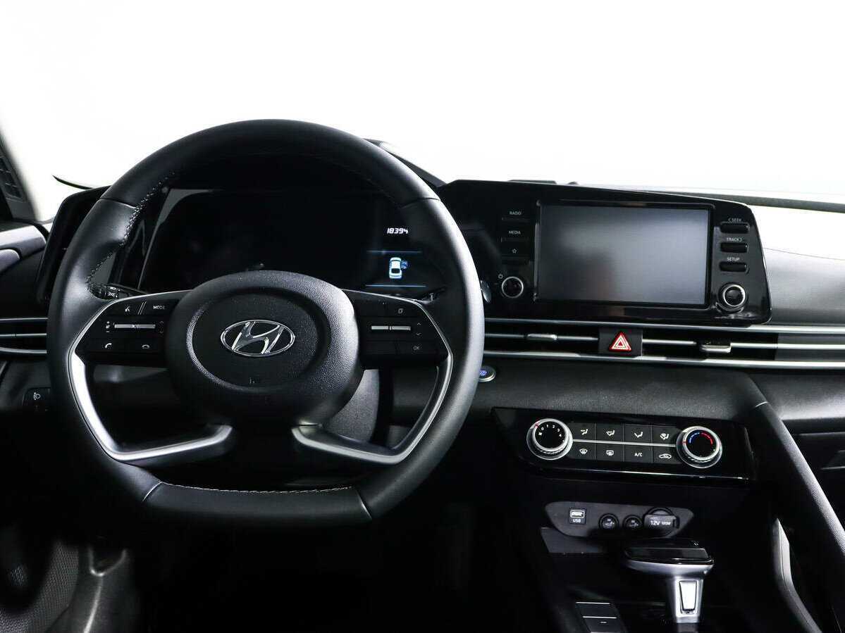 Купить Hyundai Elantra с пробегом. Фото: #9