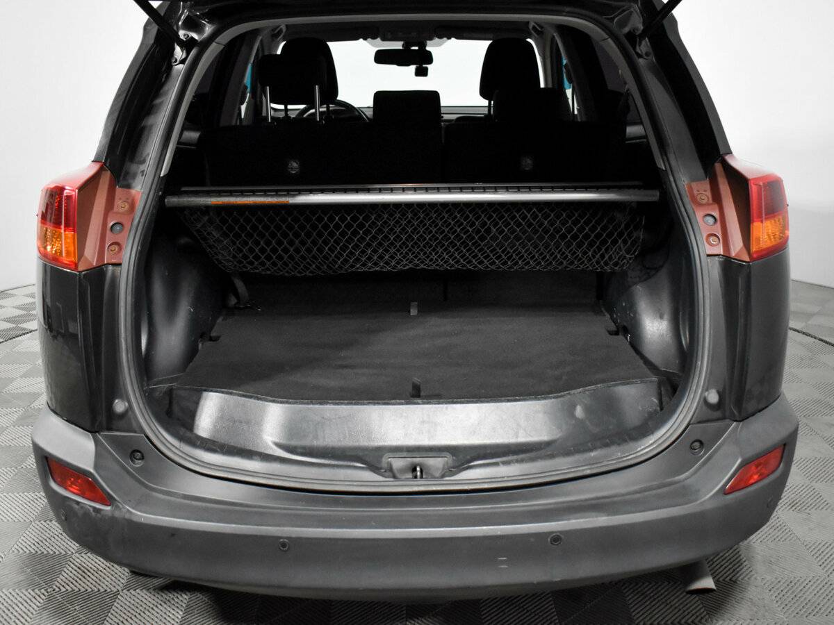 Купить Toyota RAV4 с пробегом. Фото: #11