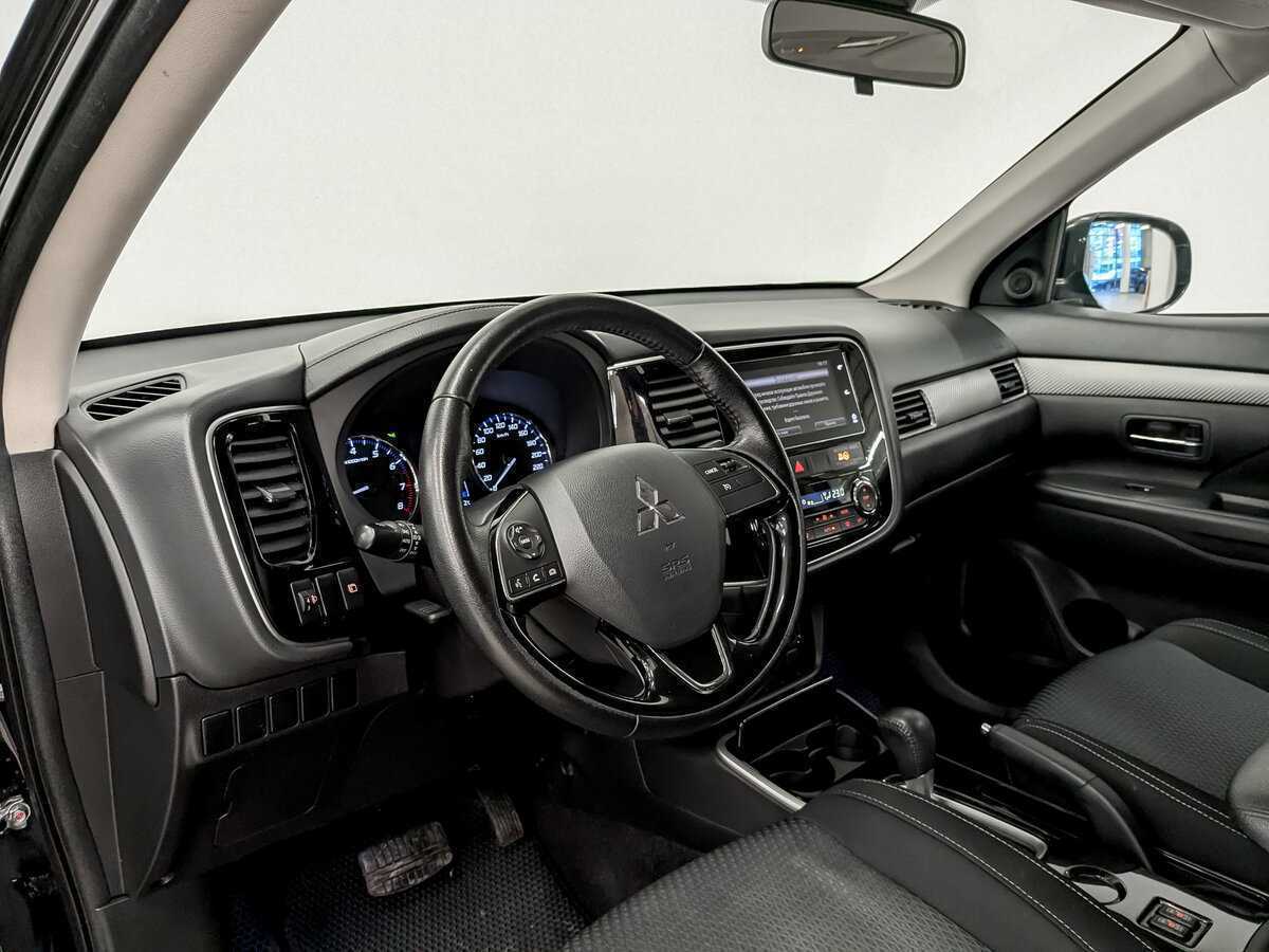 Купить Mitsubishi Outlander с пробегом. Фото: #15