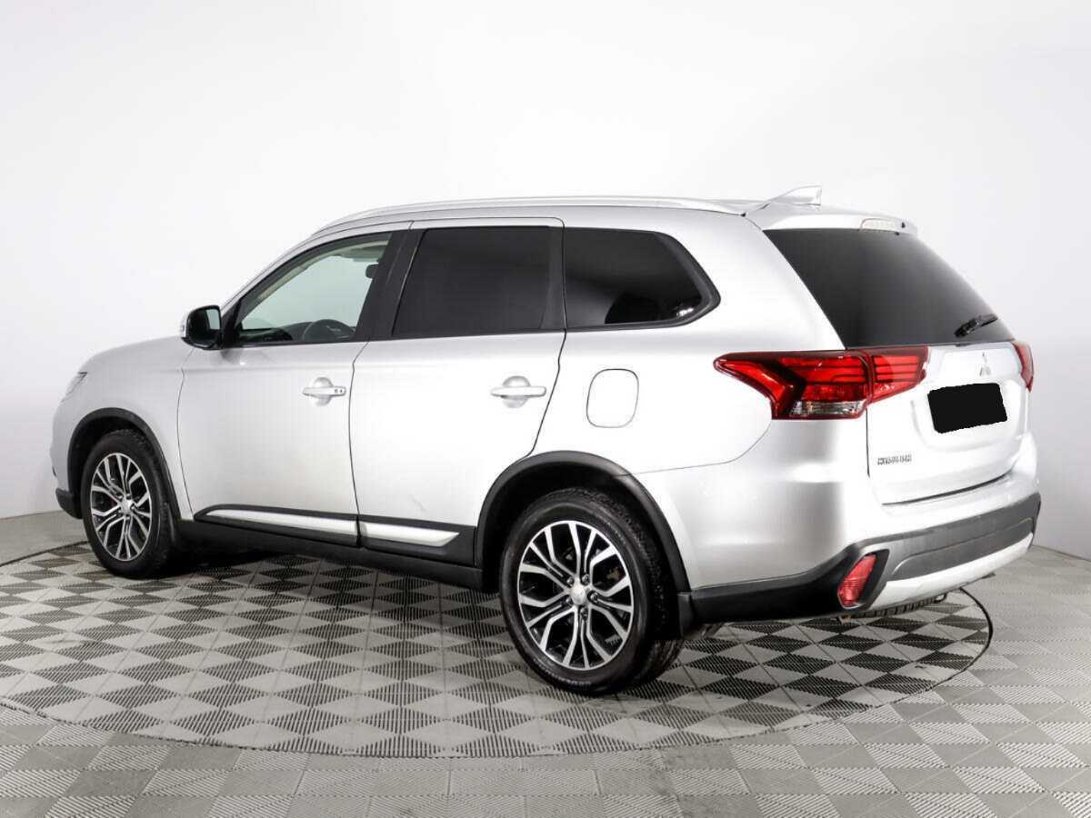 Купить Mitsubishi Outlander с пробегом. Фото: #5