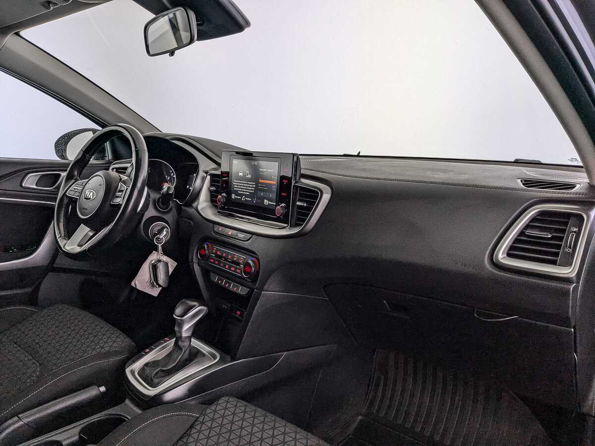 Купить Kia Ceed с пробегом. Фото: #12