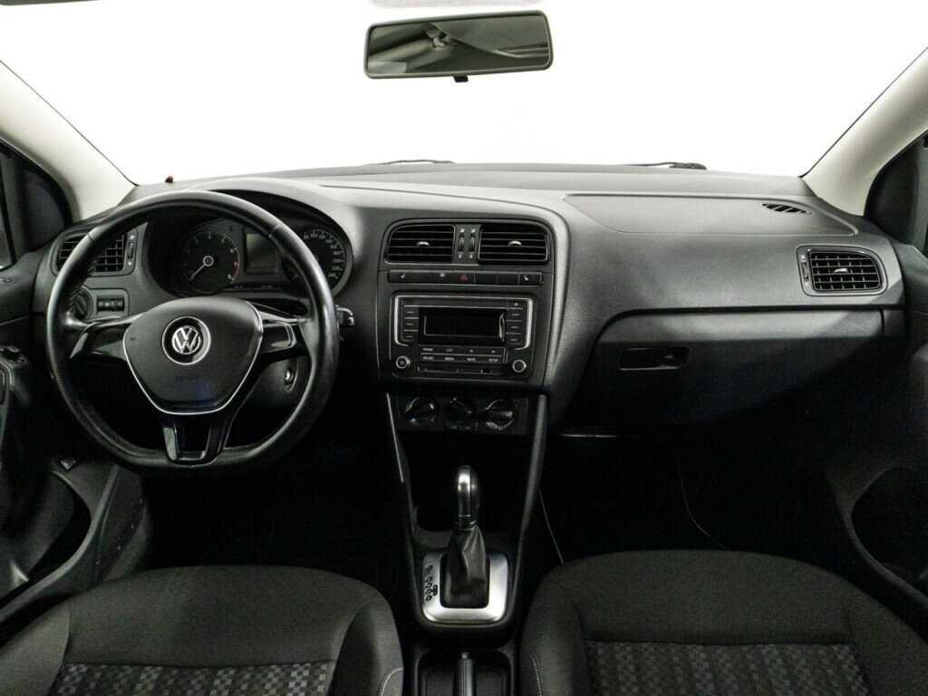 Купить Volkswagen Polo с пробегом. Фото: #12