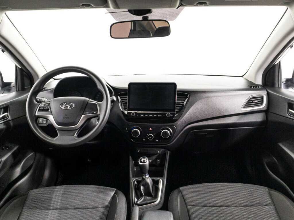 Купить Hyundai Solaris с пробегом. Фото: #12