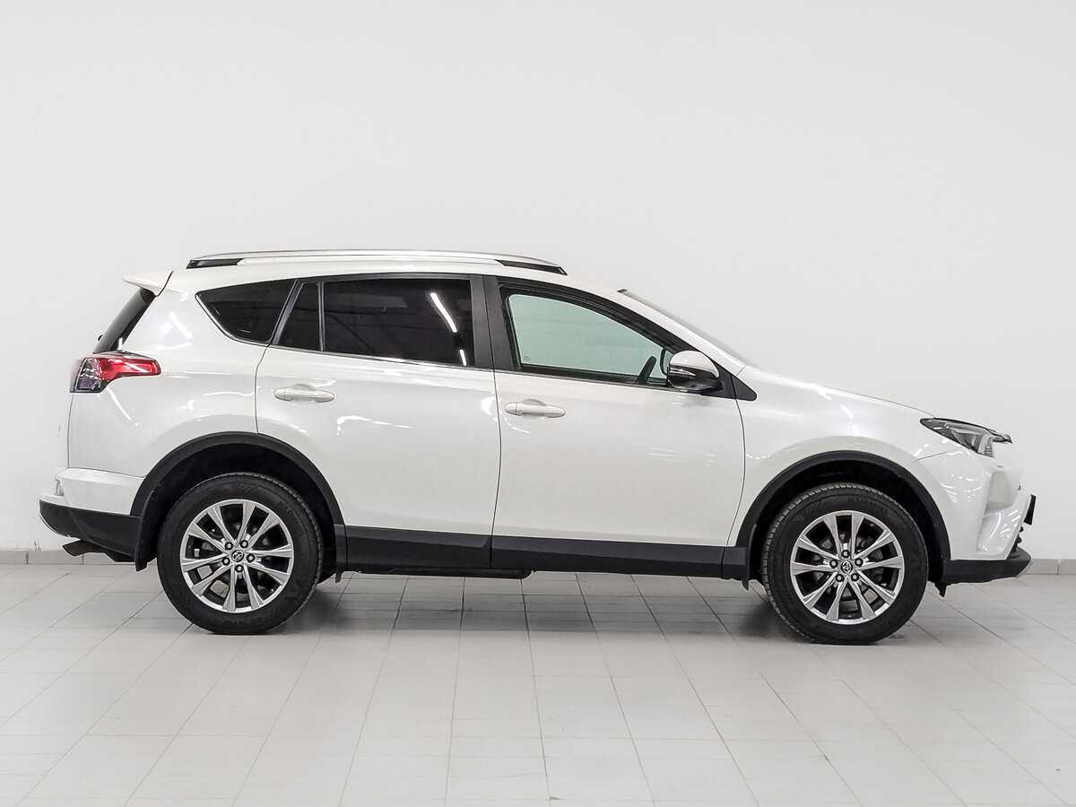 Купить Toyota RAV4 с пробегом. Фото: #3