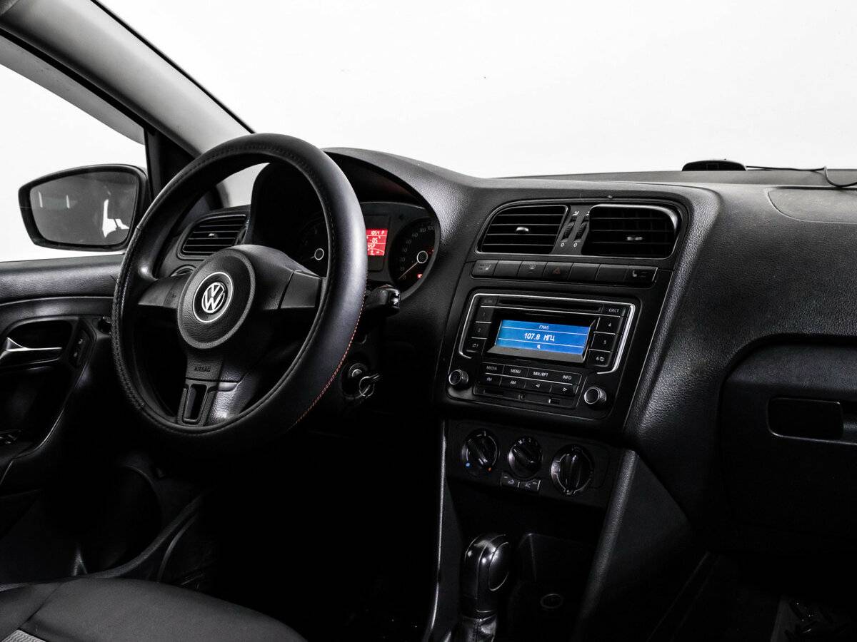Купить Volkswagen Polo с пробегом. Фото: #8