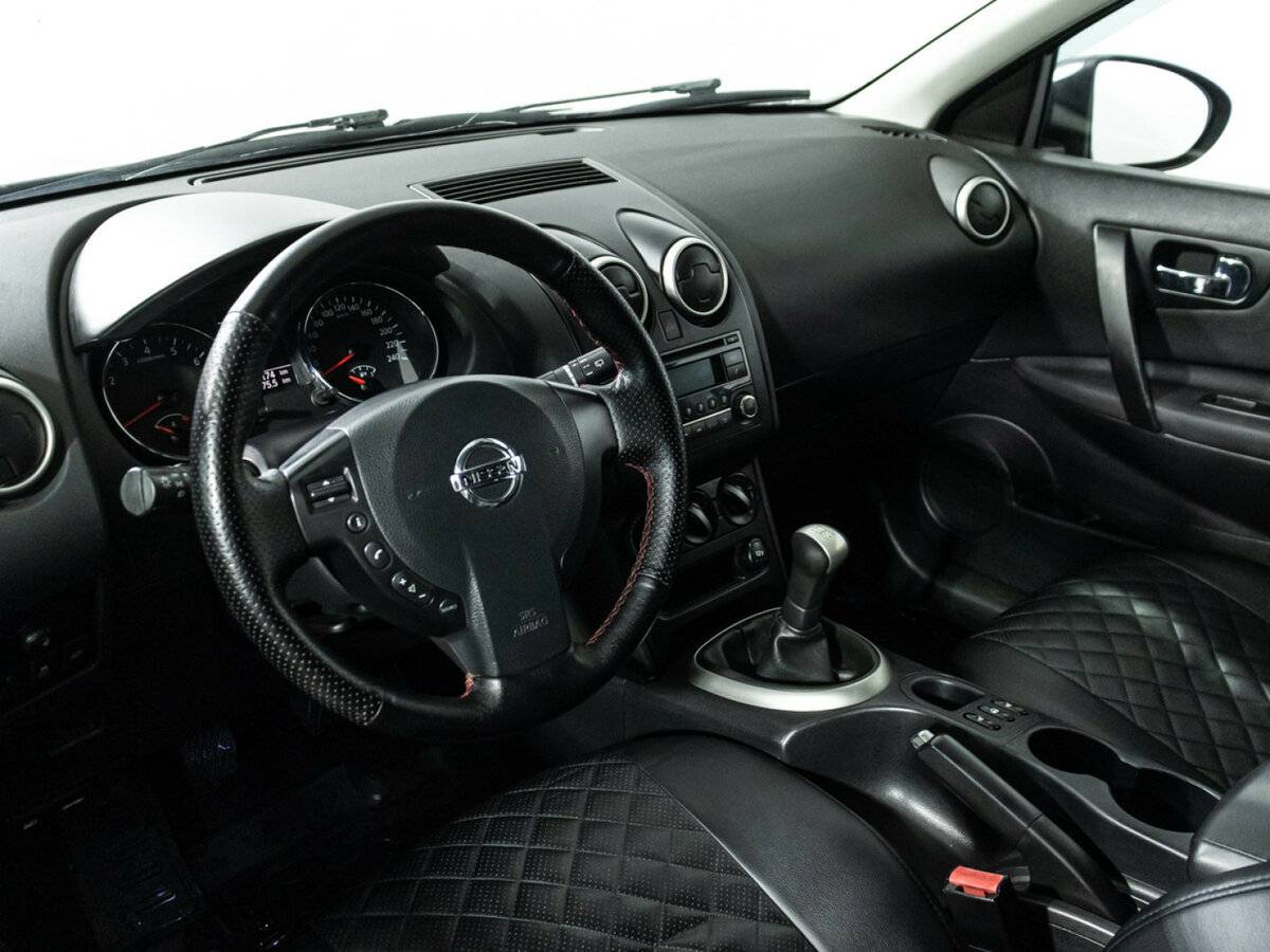 Купить Nissan Qashqai+2 с пробегом. Фото: #9