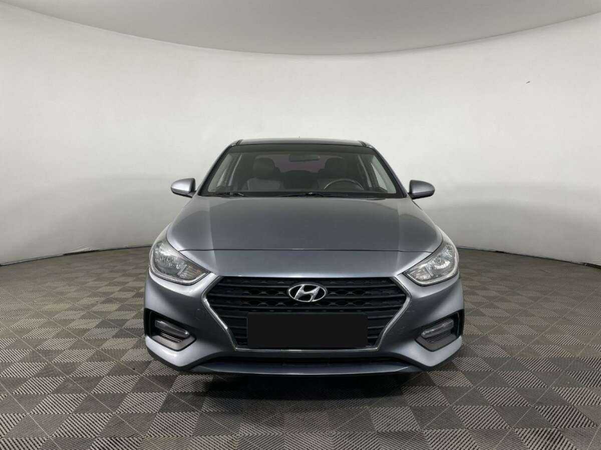 Купить Hyundai Solaris с пробегом. Фото: #1