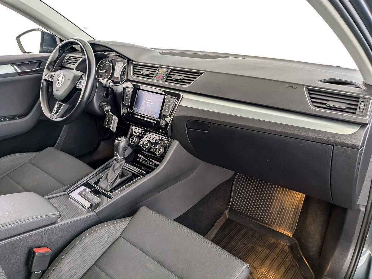 Купить Skoda Superb с пробегом. Фото: #10