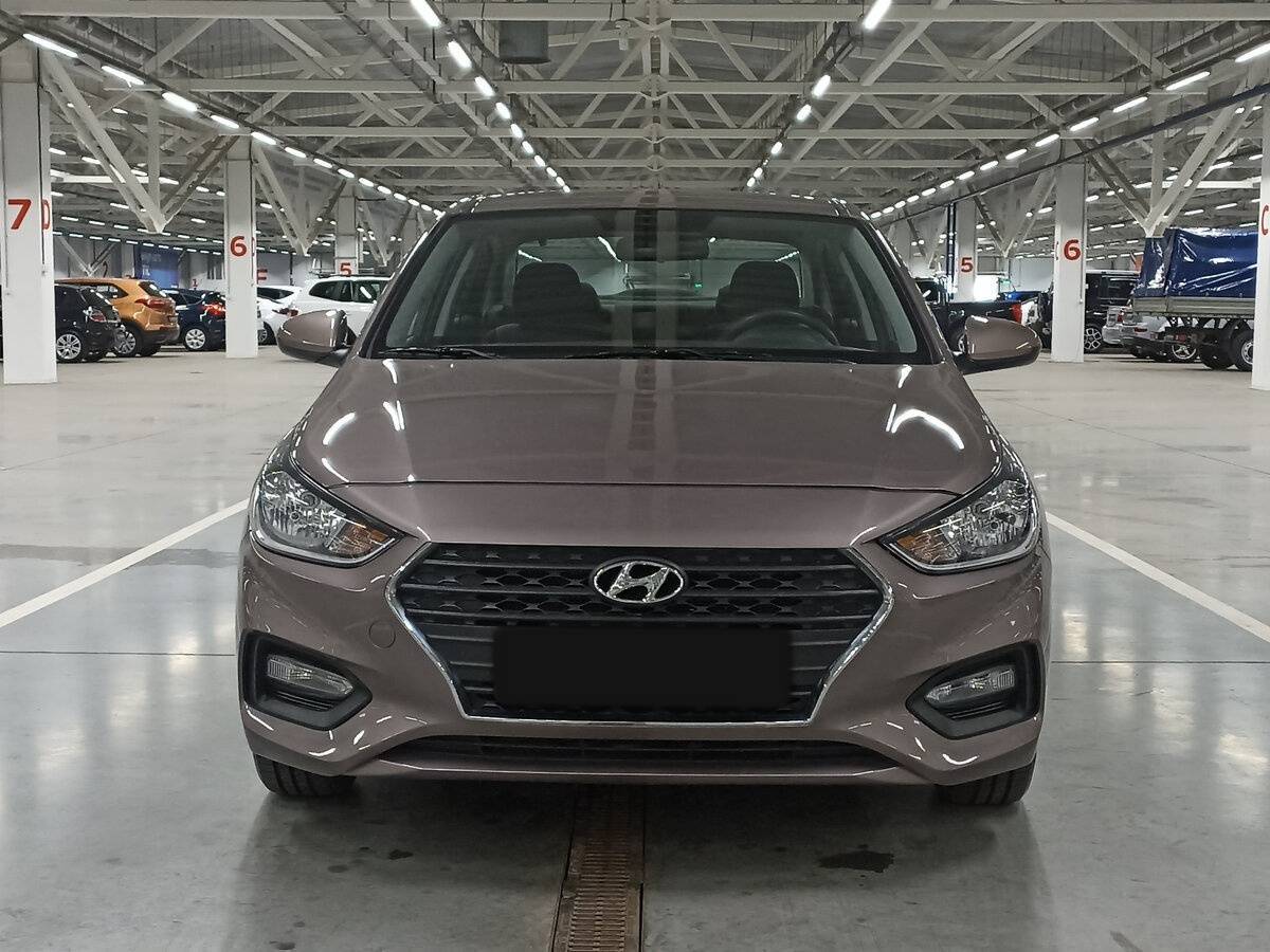 Купить Hyundai Solaris с пробегом. Фото: #1