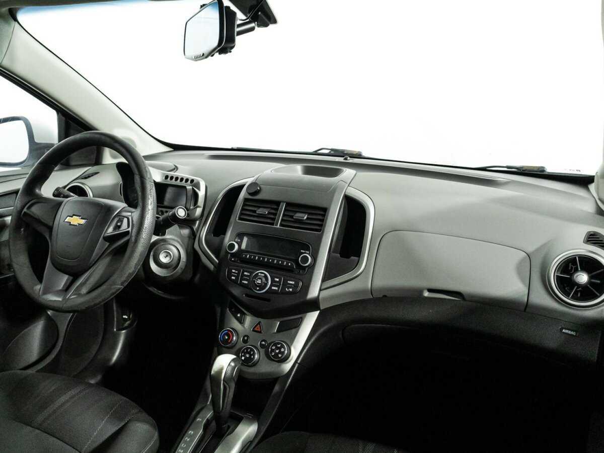 Купить Chevrolet Aveo с пробегом. Фото: #8
