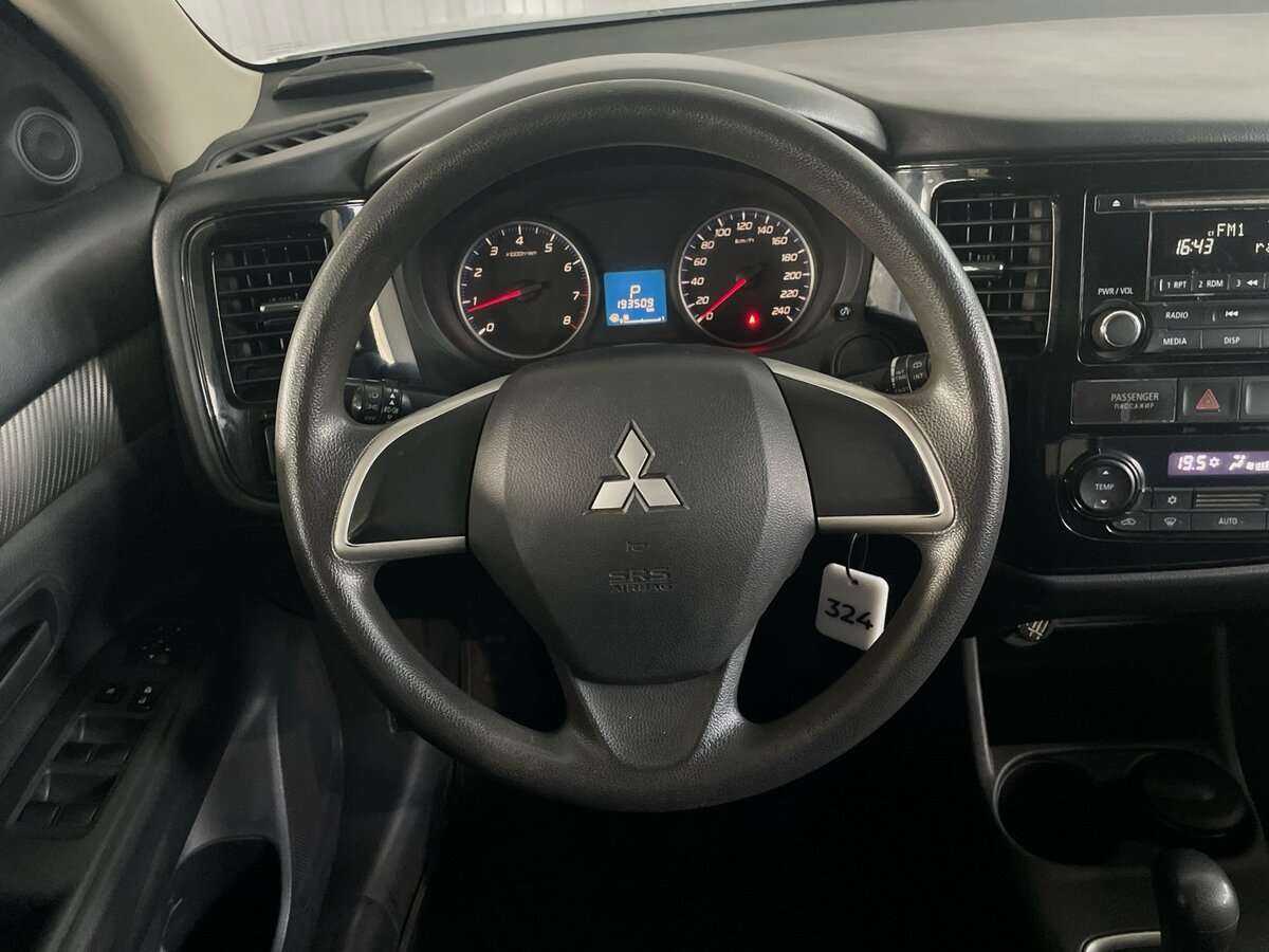 Купить Mitsubishi Outlander с пробегом. Фото: #9