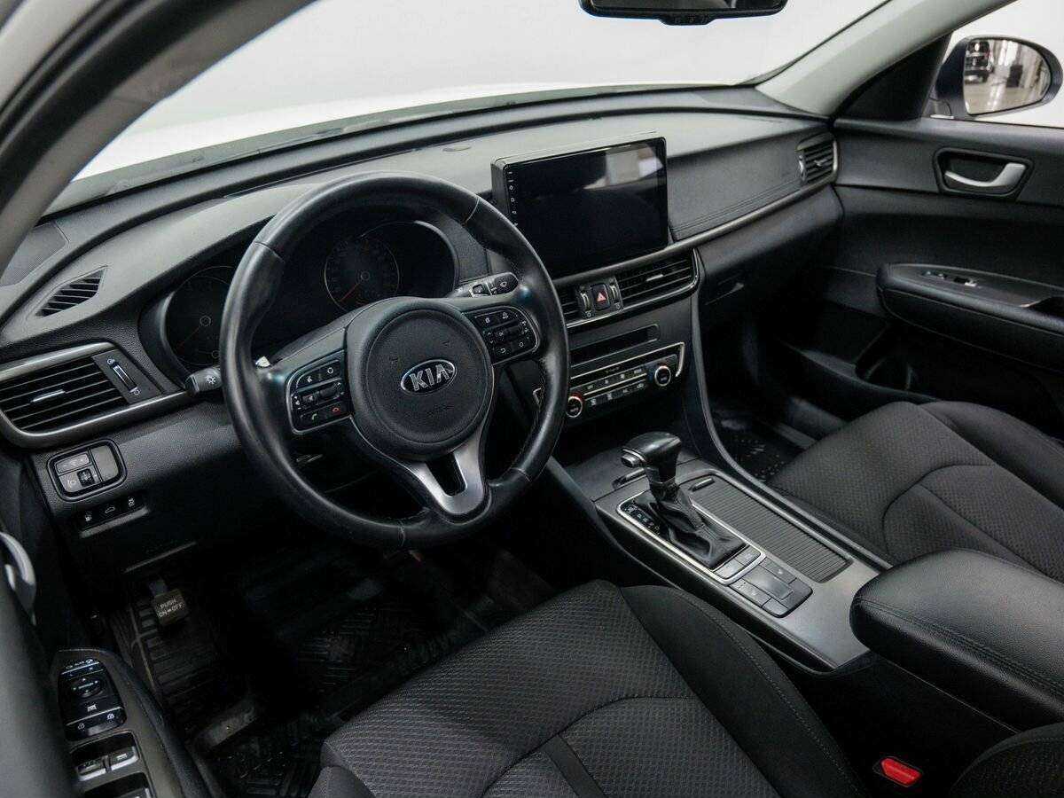 Купить Kia Optima с пробегом. Фото: #9