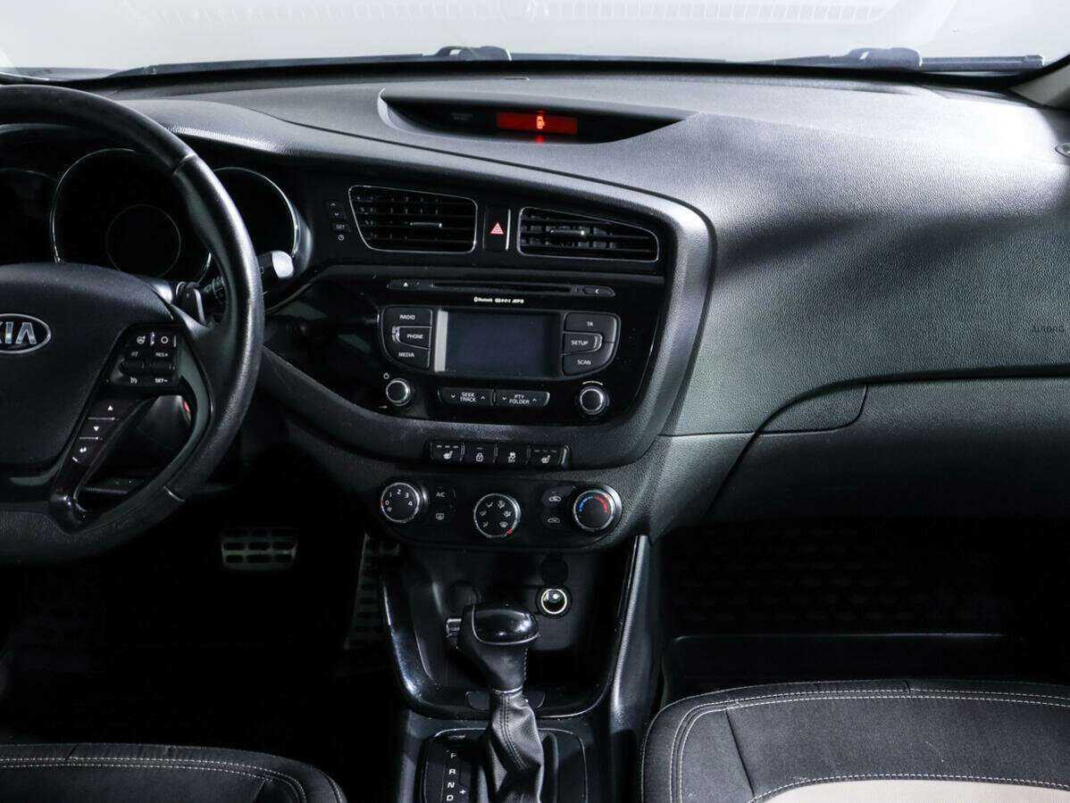 Купить Kia Ceed с пробегом. Фото: #12