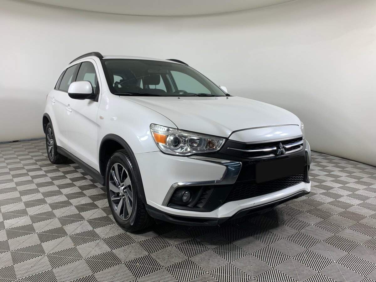 Купить Mitsubishi ASX с пробегом. Фото: #2