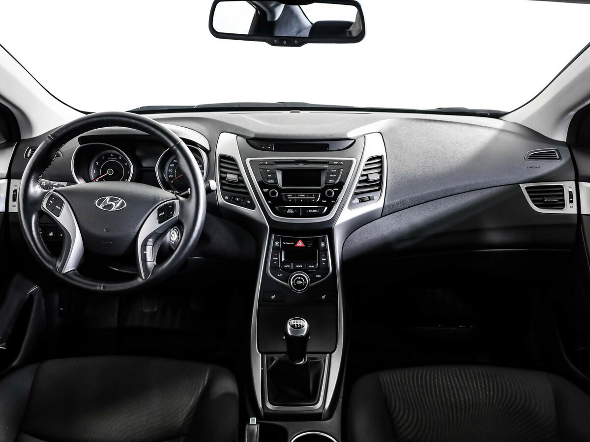 Купить Hyundai Elantra с пробегом. Фото: #7
