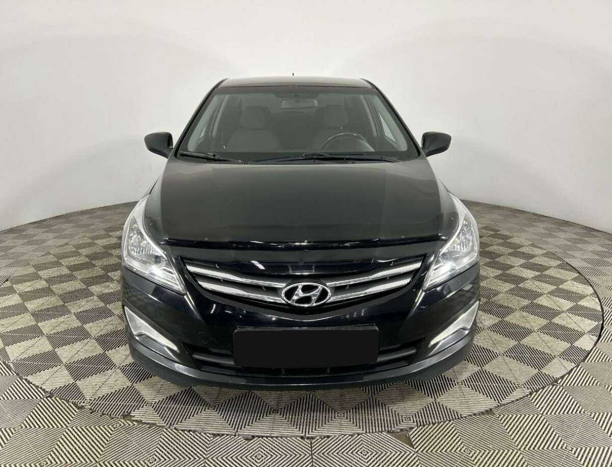 Купить Hyundai Solaris с пробегом. Фото: #1