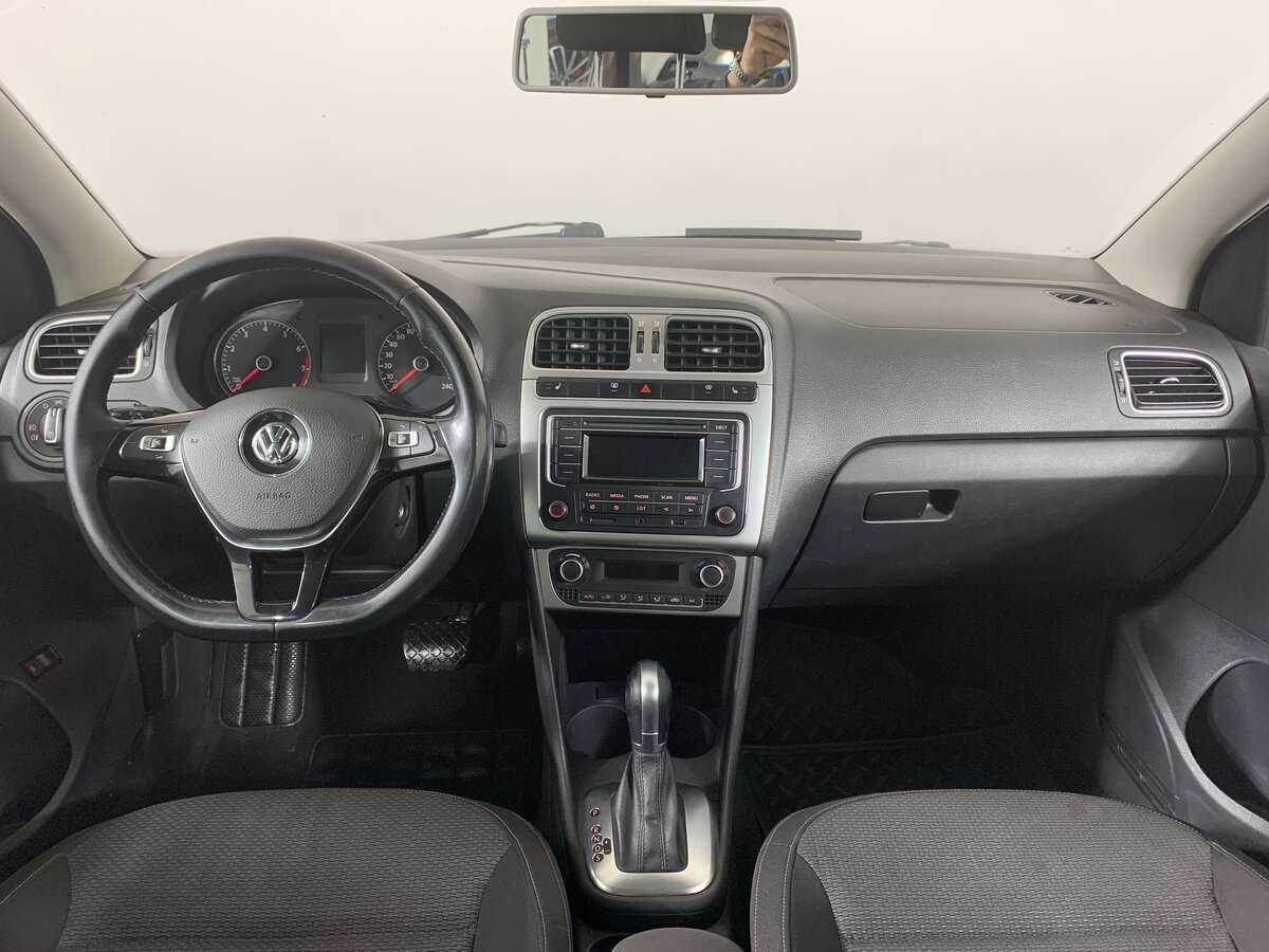 Купить Volkswagen Polo с пробегом. Фото: #9
