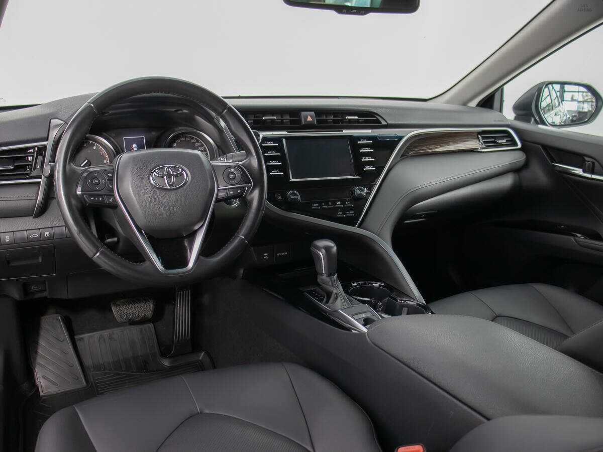 Купить Toyota Camry с пробегом. Фото: #13