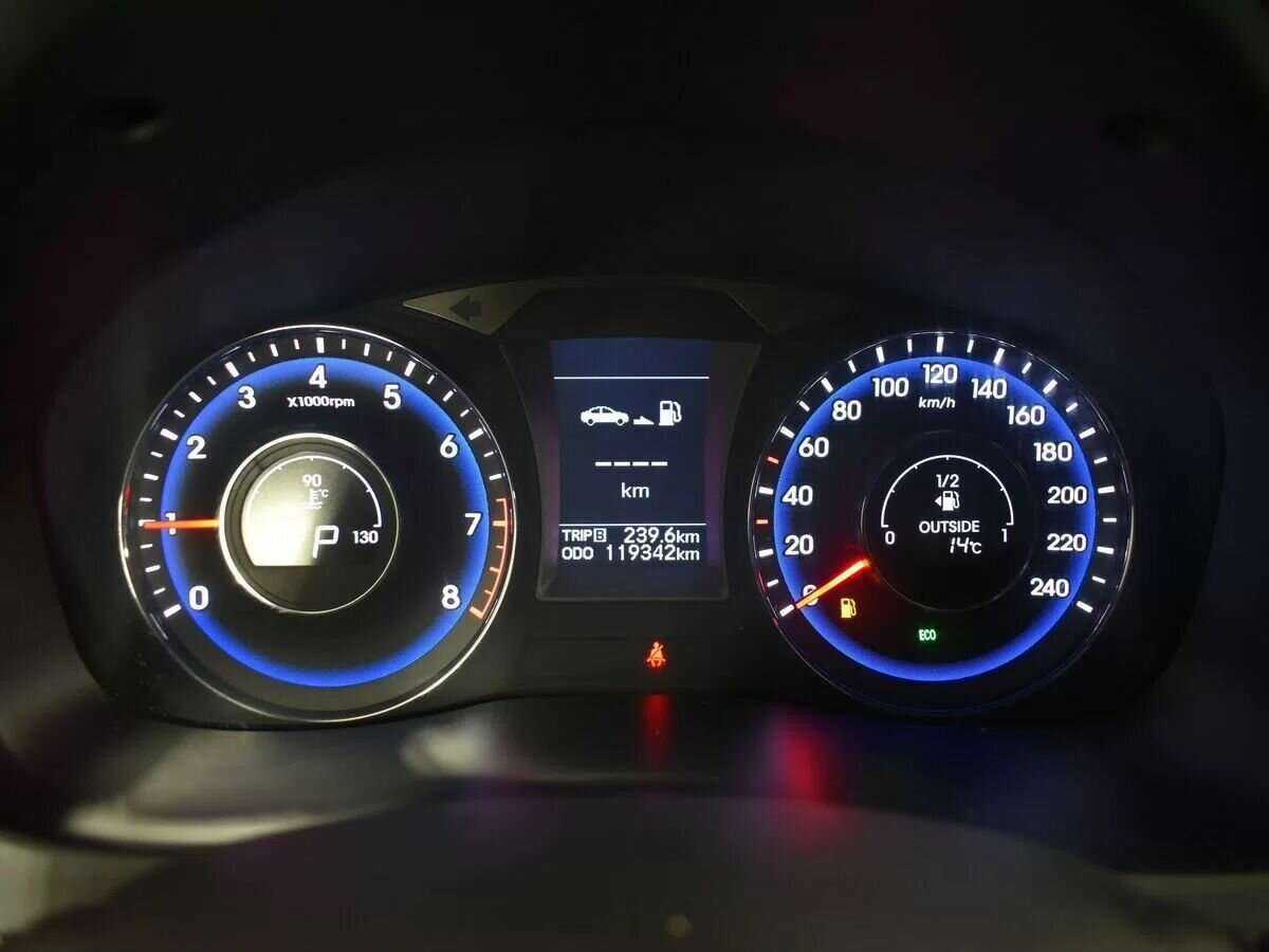Купить Hyundai i40 с пробегом. Фото: #11