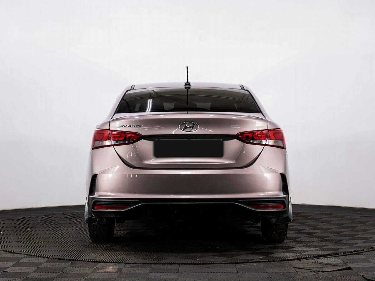 Купить Hyundai Solaris с пробегом. Фото: #4