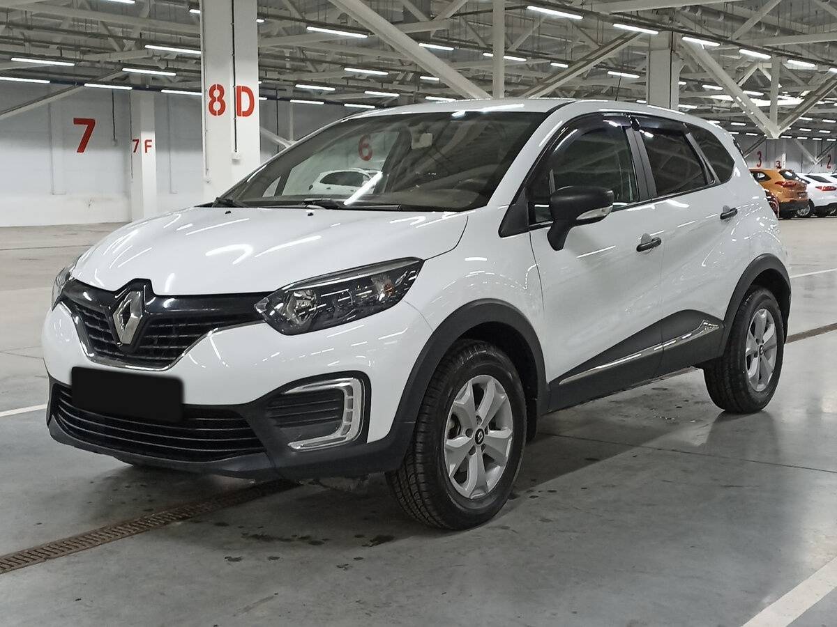 Купить Renault Kaptur с пробегом. Посмотреть фото