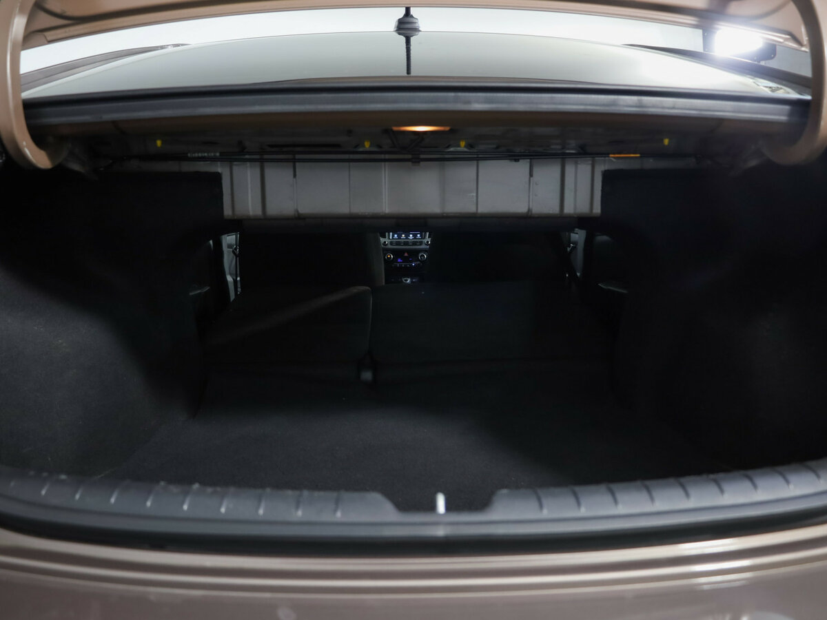 Купить Hyundai Solaris с пробегом. Фото: #23