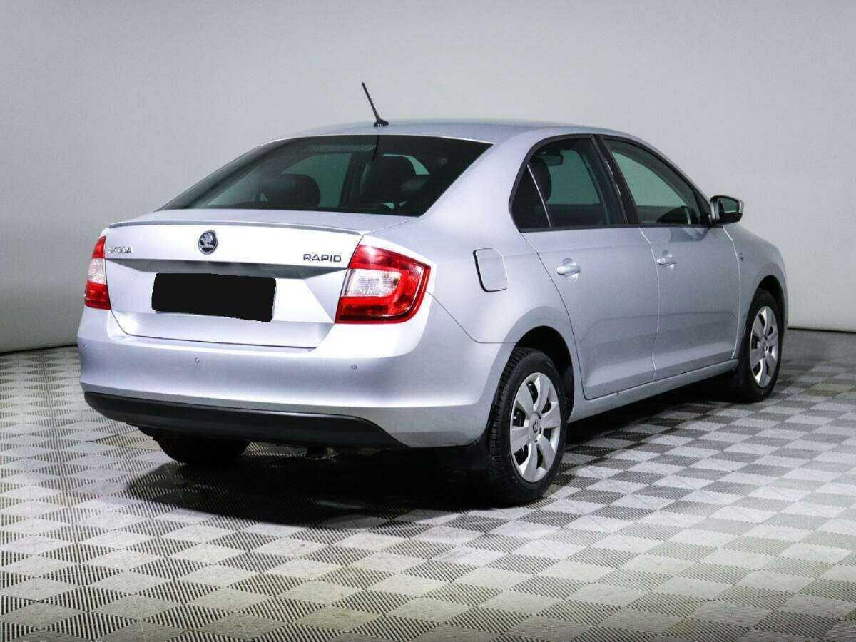 Купить Skoda Rapid с пробегом. Фото: #4
