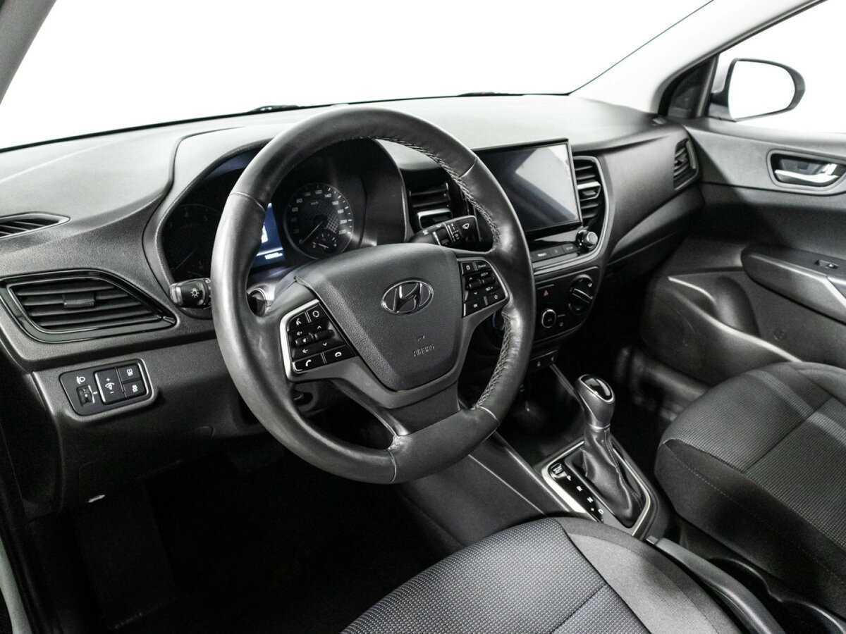 Купить Hyundai Solaris с пробегом. Фото: #10