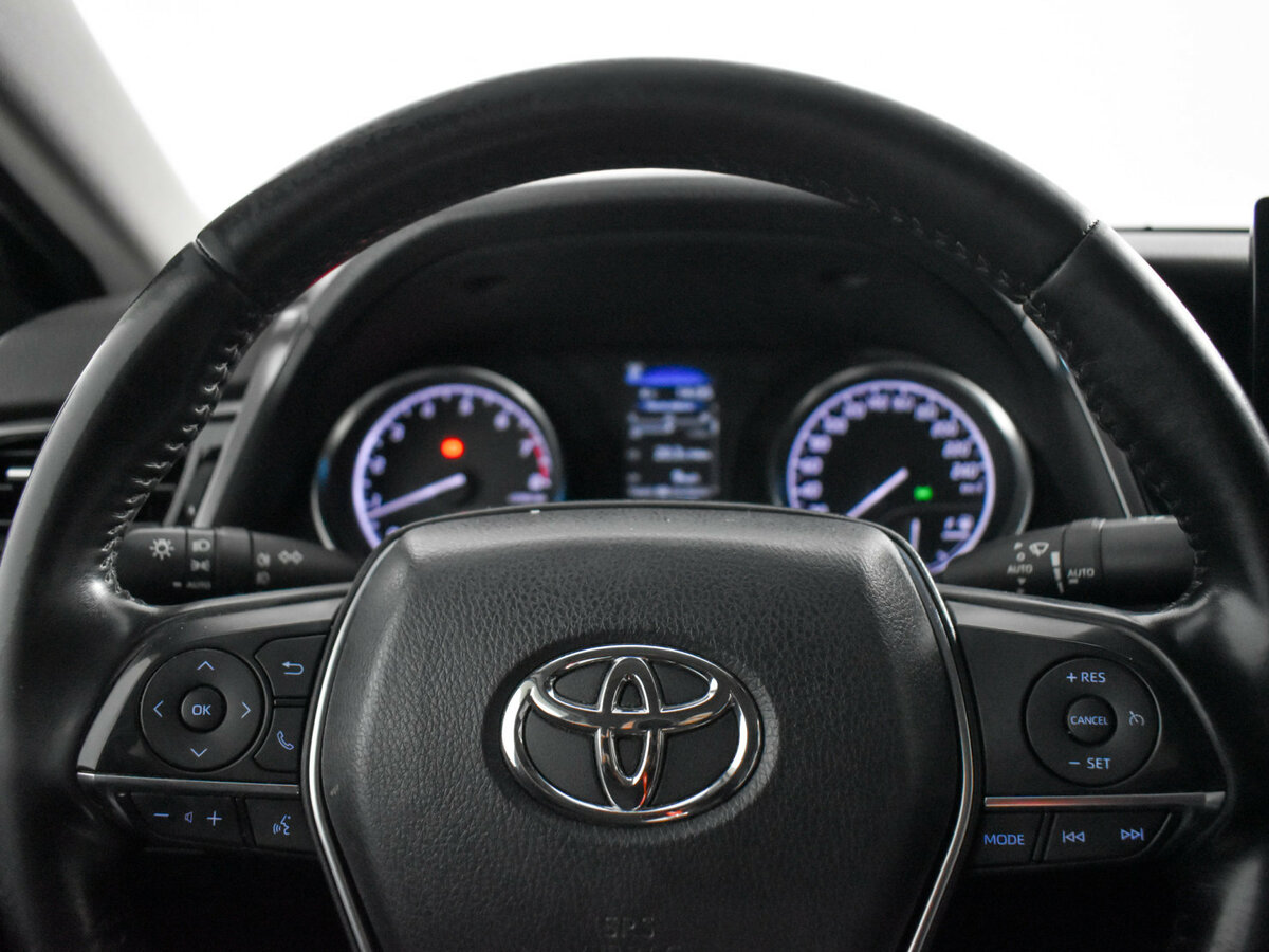 Купить Toyota Camry с пробегом. Фото: #18