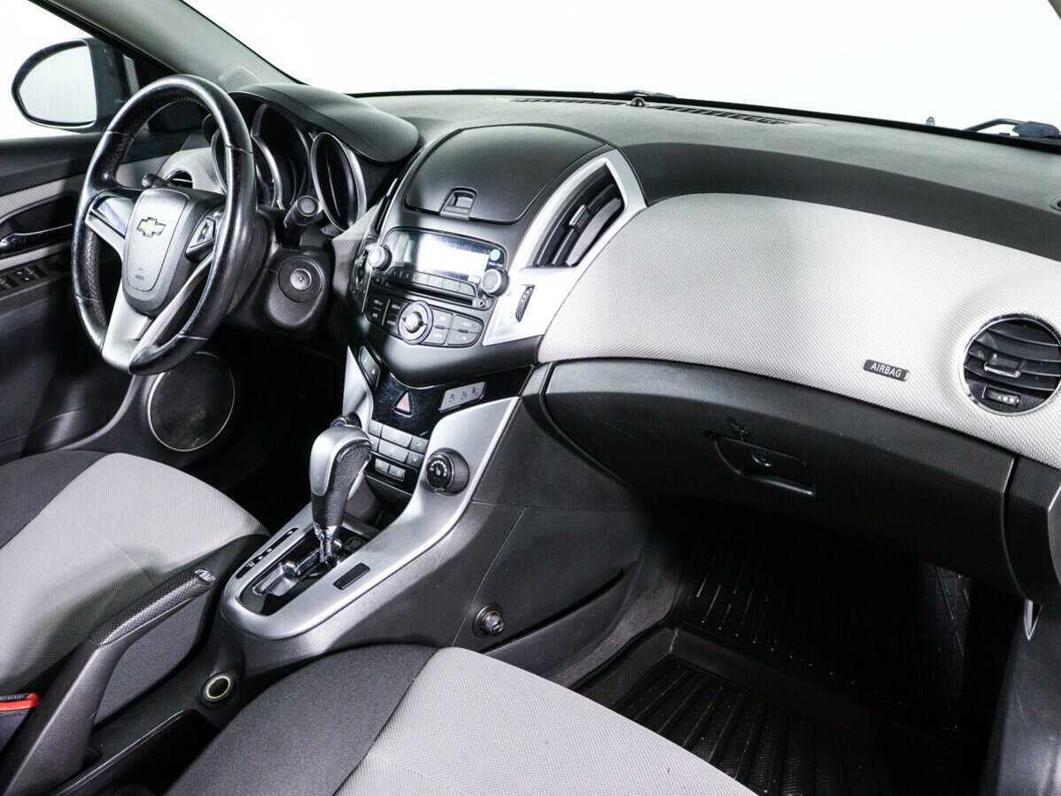 Купить Chevrolet Cruze с пробегом. Фото: #8