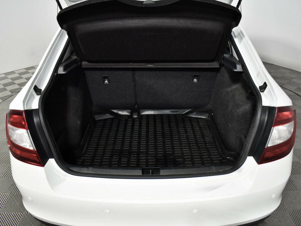 Купить Skoda Rapid с пробегом. Фото: #17