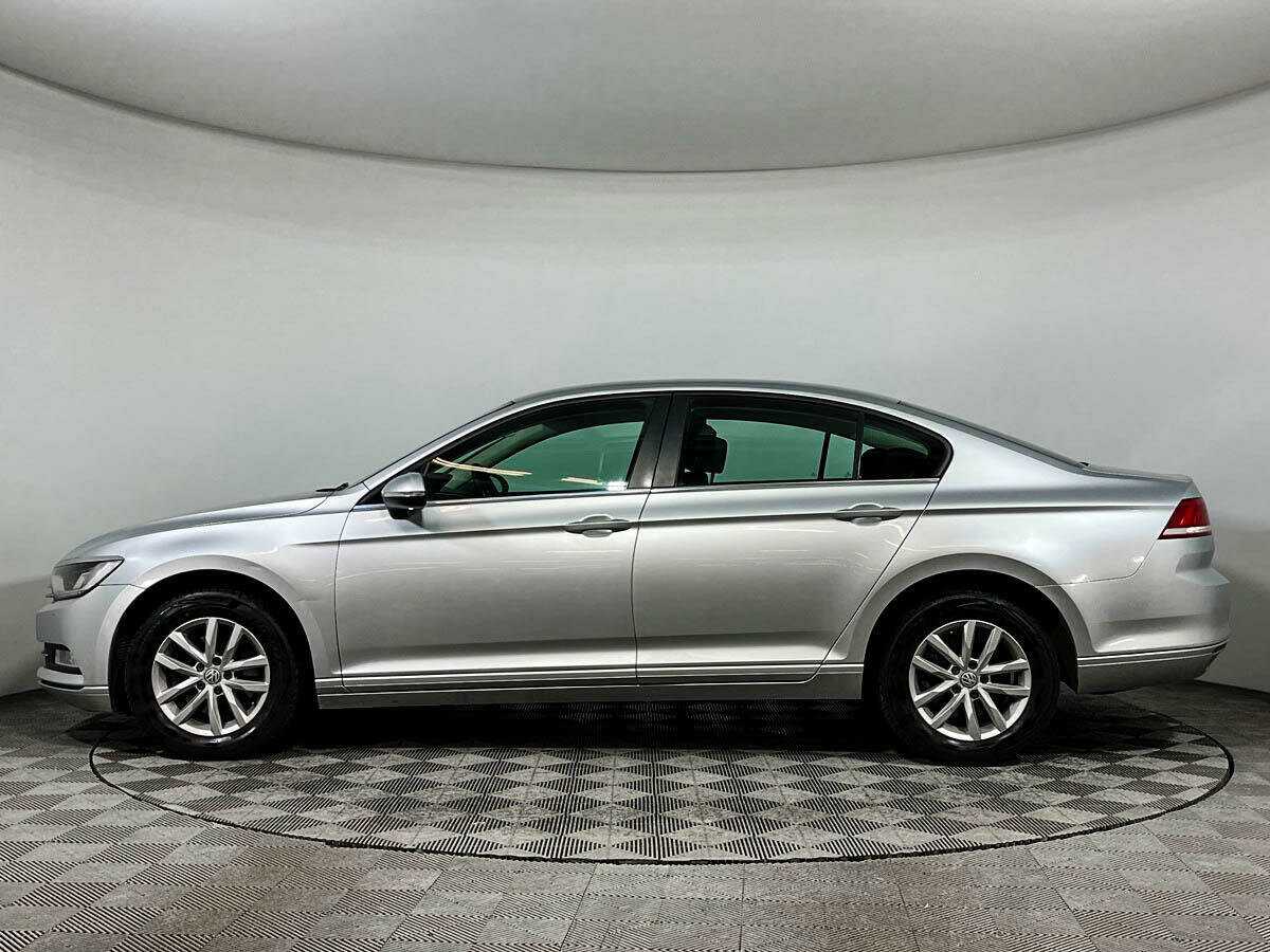 Купить Volkswagen Passat с пробегом. Фото: #7
