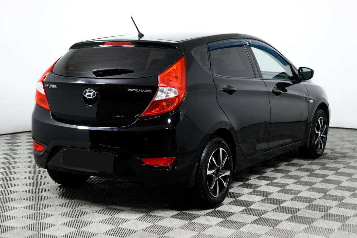 Купить Hyundai Solaris с пробегом. Фото: #4