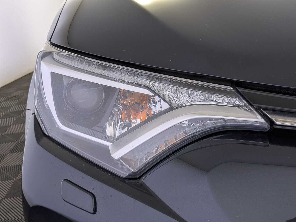 Купить Toyota RAV4 с пробегом. Фото: #9