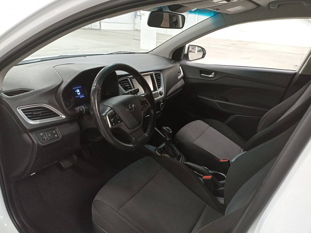 Купить Hyundai Solaris с пробегом. Фото: #15