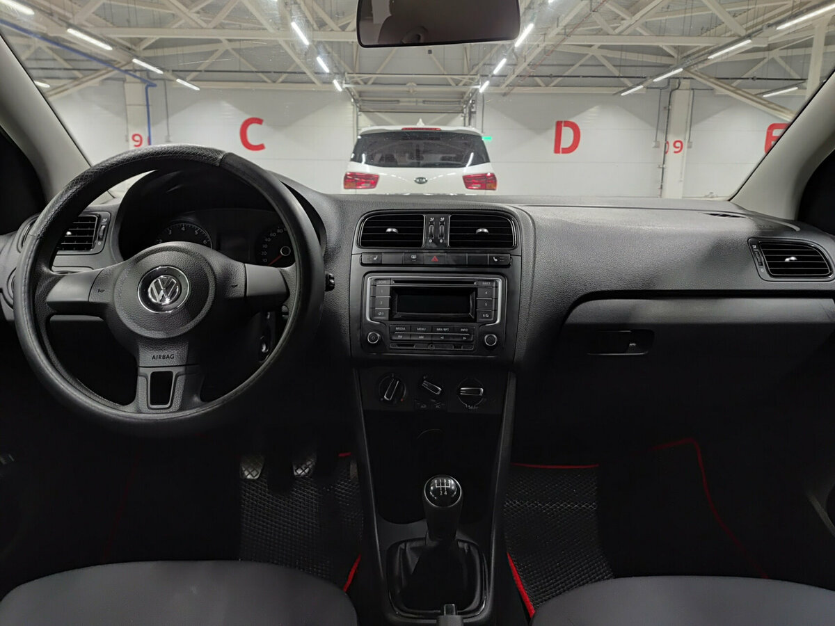 Купить Volkswagen Polo с пробегом. Фото: #12