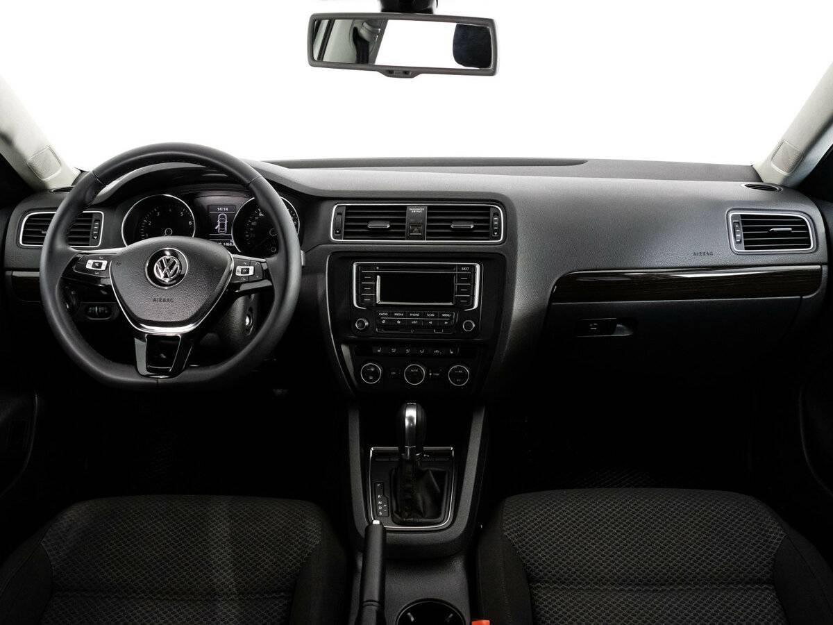 Купить Volkswagen Jetta с пробегом. Фото: #9